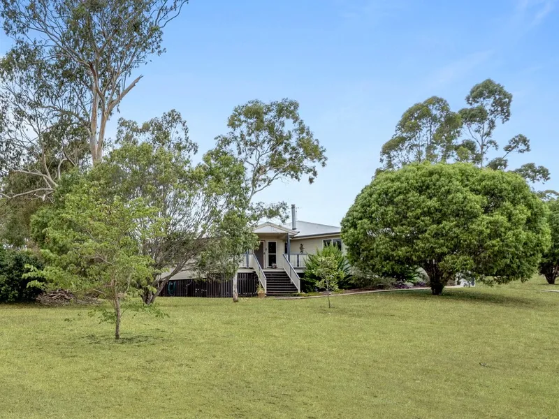 Acreage Country Living with City Convenience 