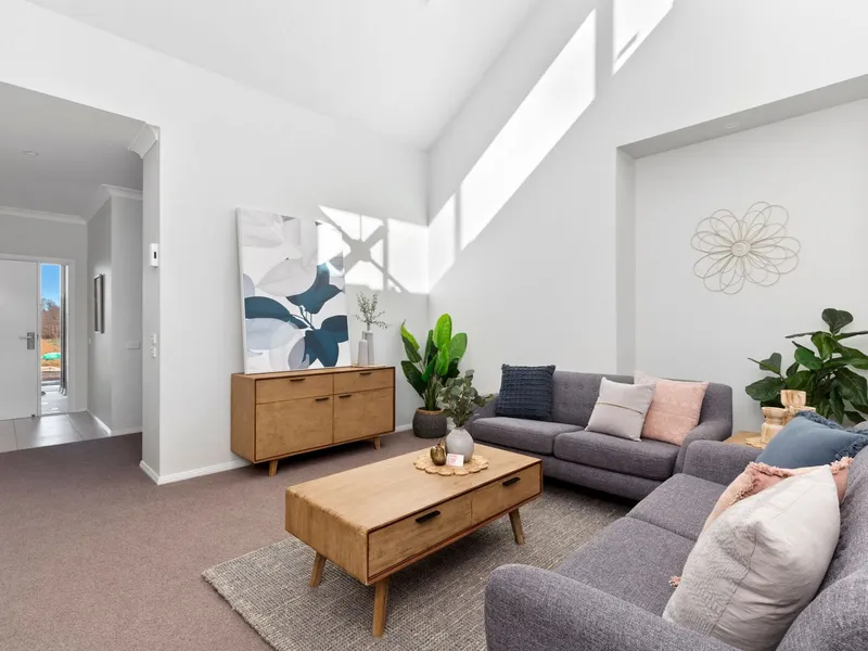 Summerfield Estate - Freehold 3 Bed Villa!!