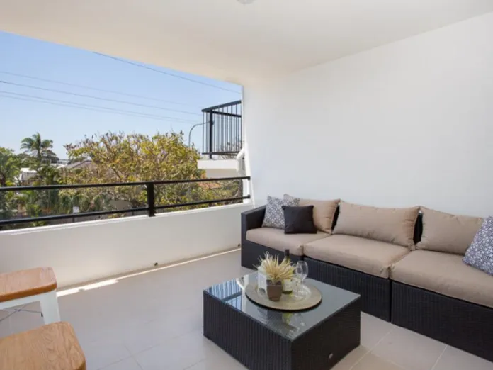 First Floor Apartment in Great Location! 6 MONTH LEASE PREFERRED. PLEASE NOTE:  • DO NOT CALL, EMAIL OR TEXT FOR INSPECTION TIMES - Follow the inst