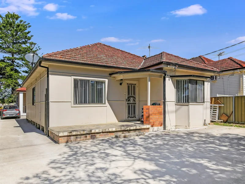66 Chertsey Avenue BANKSTOWN