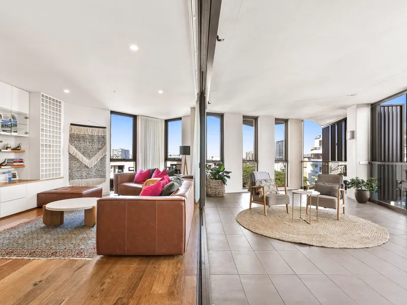 Retreat to sub-penthouse designer luxury in a prestige Waterloo enclave