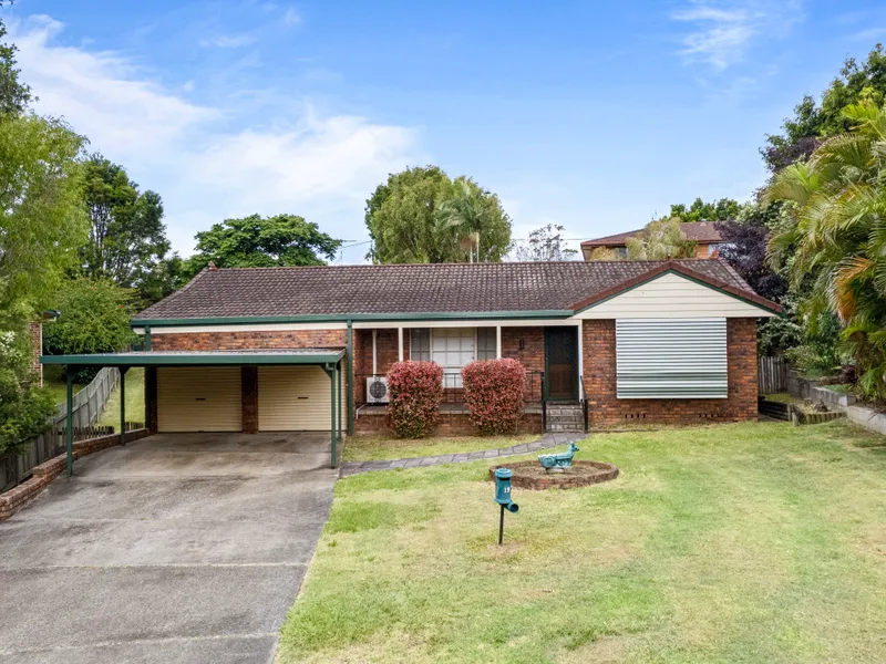 LOWSET & LOW-MAINTENANCE - MUST SELL AT AUCTION