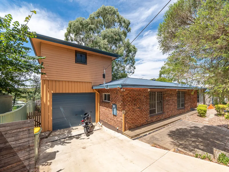 3 Bedroom Home with a Separate Studio Nestled in the Garden