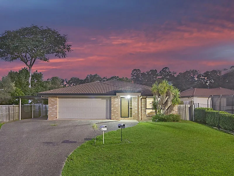 CALLING ALL INVESTORS! AMAZING DUAL INCOME PROPERTY RENTING AT $750PW ALL SET ON A LARGE 601m2 BLOCK!