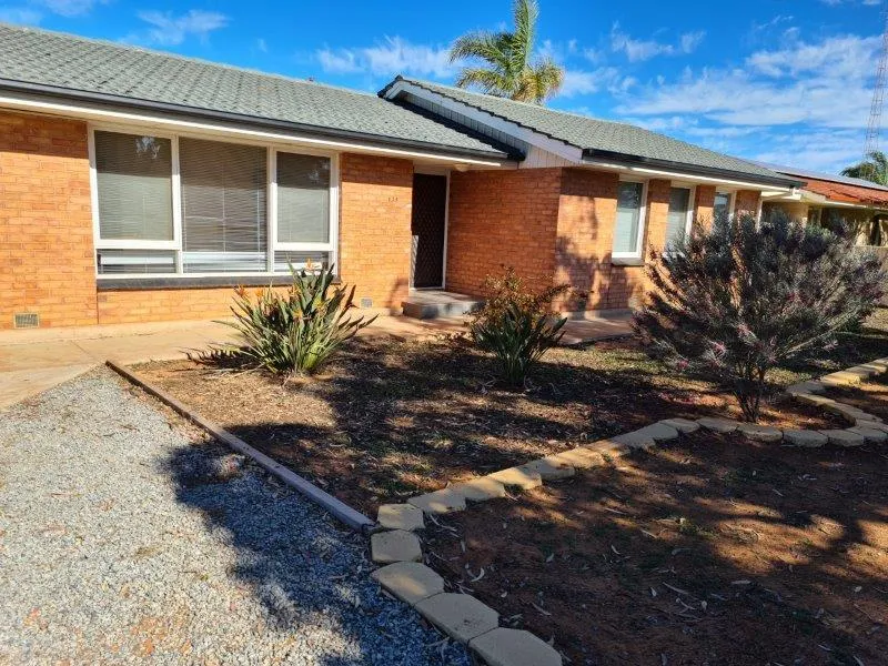 RENTED $280 PW - 31/7/2023