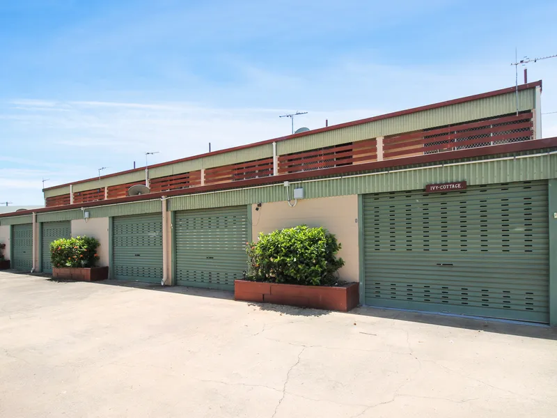 VERY TIDY 2 BEDROOM UNIT