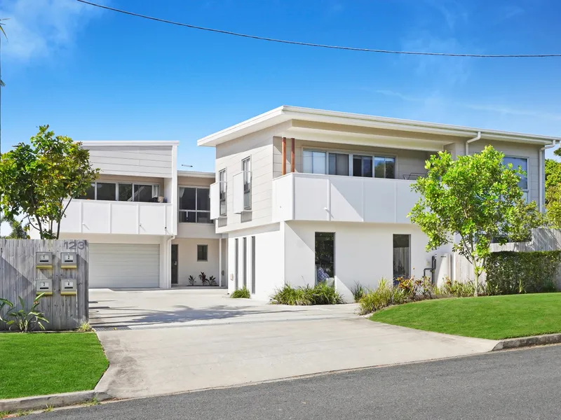 Modern 3-Bedroom Townhouse