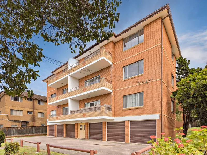 Renovators Dream, 98sqm Full Brick Apartment Requires Updating