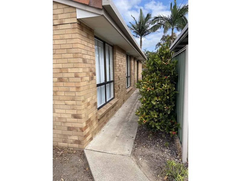 Free standing 3br townhouse