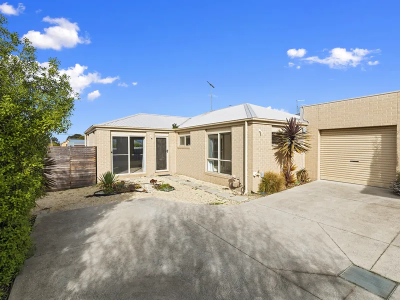 Light Filled & Private