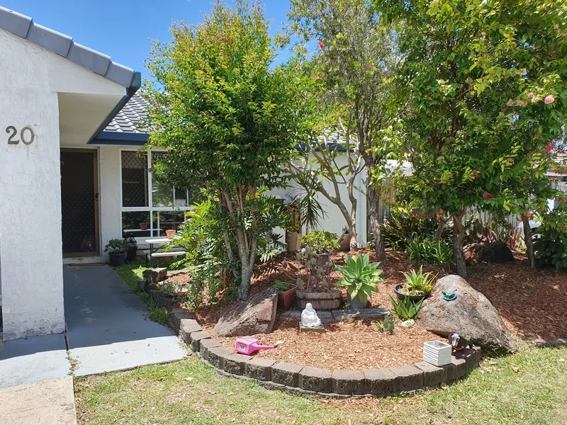 Family Villa with Huge Backyard.