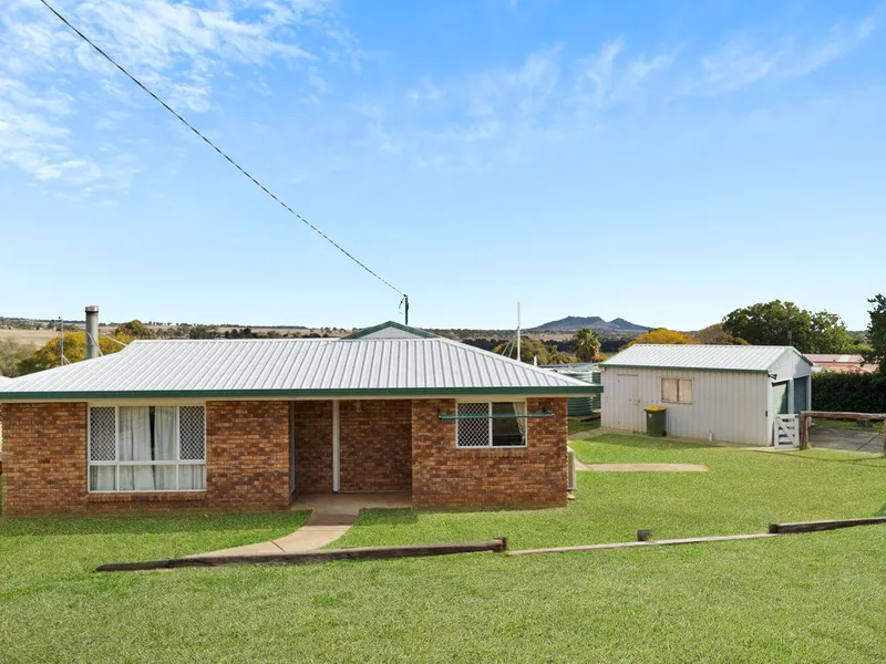 Family Home in Quiet Location