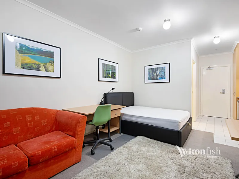 Furnished home on Flinders street!