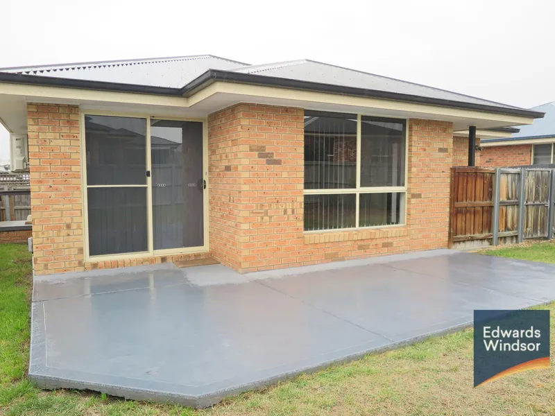 Secure villa unit in complex