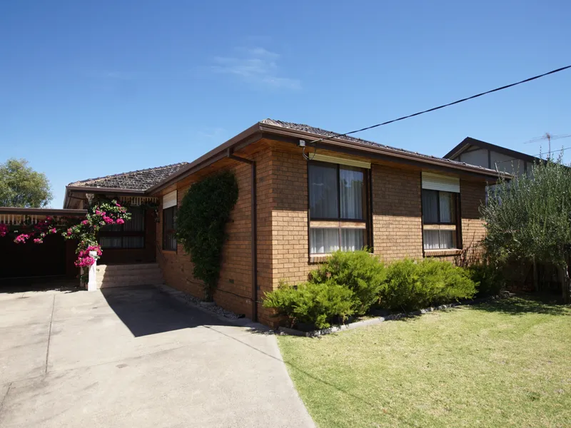 Lovely Updated 4BR Family Home!