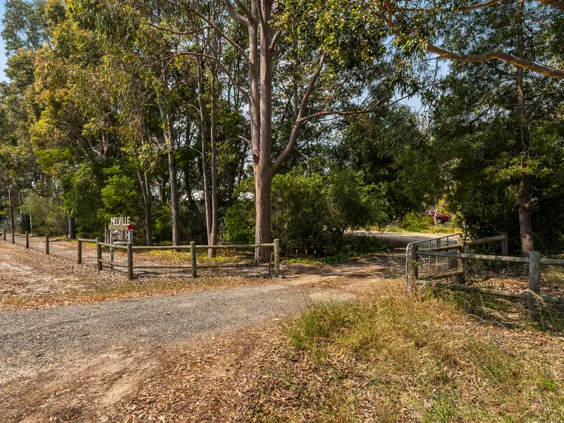 Rural retreat with massive powered workshop