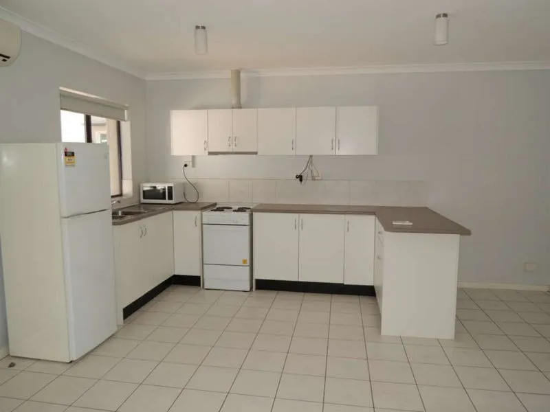 1 BEDROOM UNIT IN TOWN