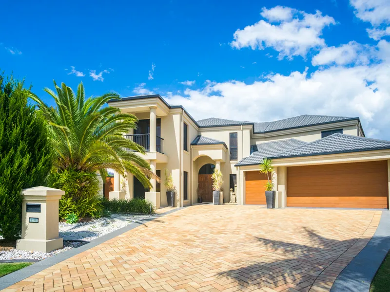 Full Furnished Luxury Watefront Home