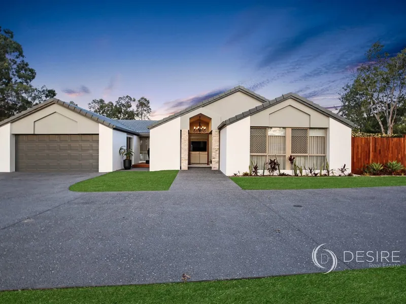 Luxury Acreage Living (with Potential Sub-Division*)
