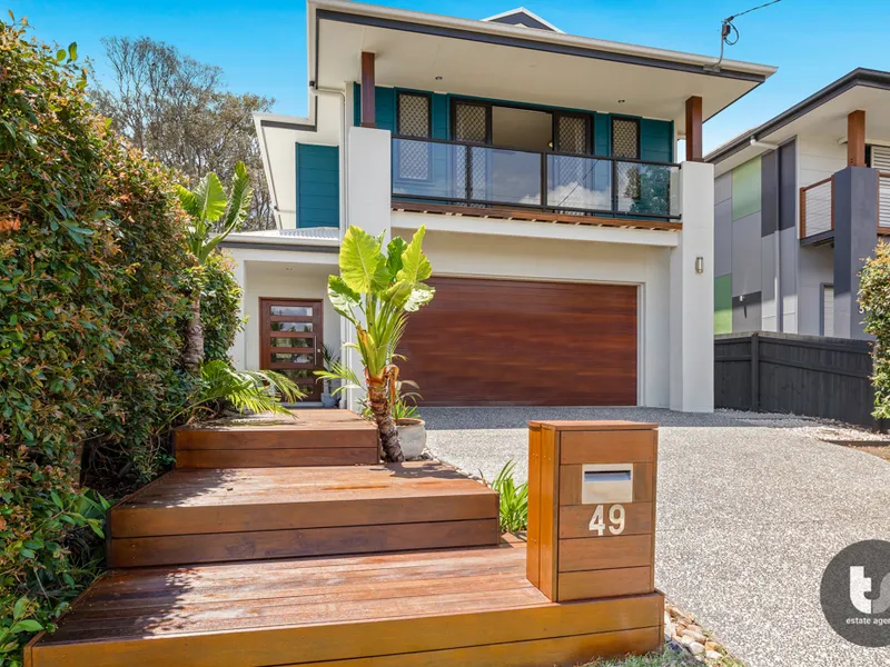 BY THE BAY AT THORNESIDE!