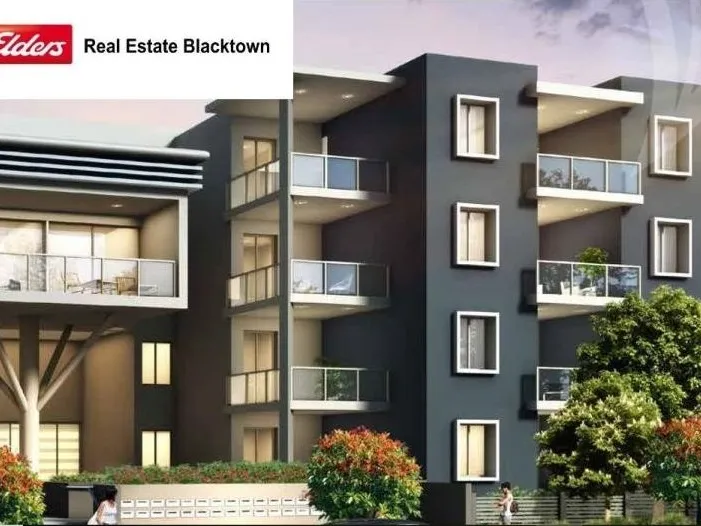 IDEALLY LOCATED, MODERN, SPACIOUS APARTMENT!