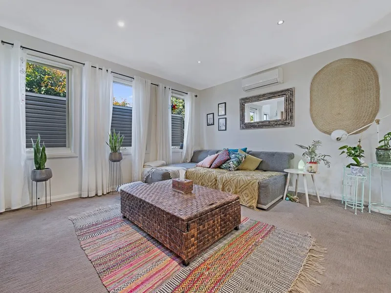 Contemporary designed 3 story townhouse