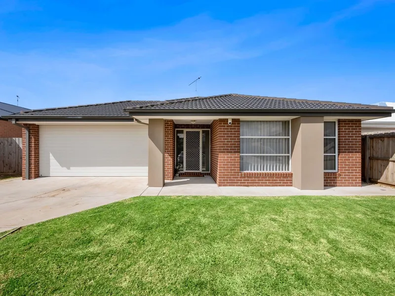 Family Living on 625m2 (Approx)