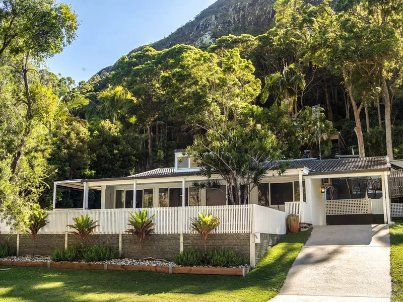 Captivating Coastal Living in Mount Coolum