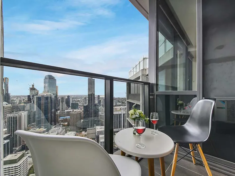 UNFURNISHED High Floor Apartment With The Best CBD Views!