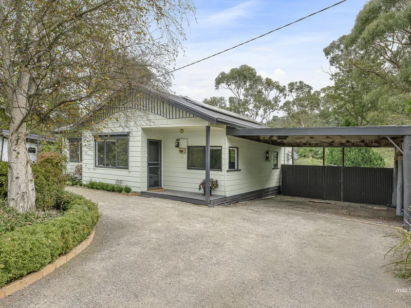 Gorgeous Farmhouse appeal on 2/3’s of an Acre!