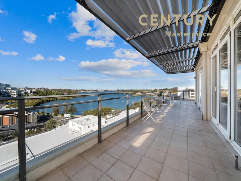 Luxurious Penthouse | Stunning WaterView | Shepherds Bay Village Plaza Just Downstairs
