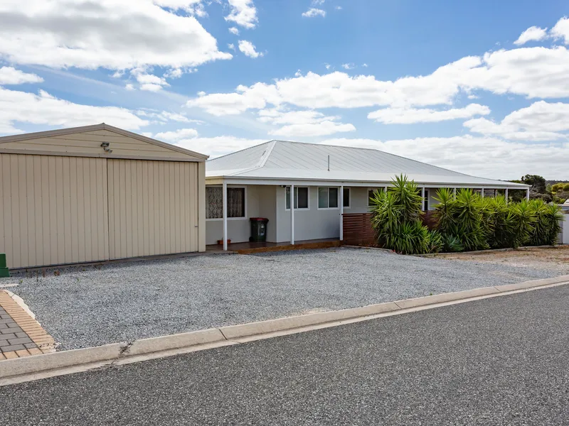 Impressive Entertainer – Ideal lock up and leave.