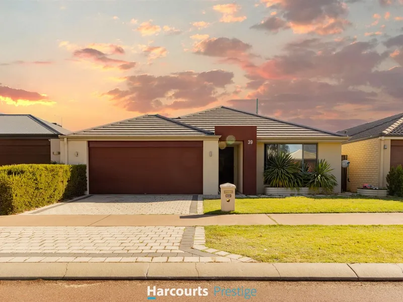 LifeStyle & Location - Live in the Heart of Harrisdale!