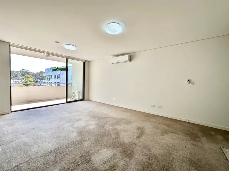 Oversized One Bedroom Plus Study Area Apartment