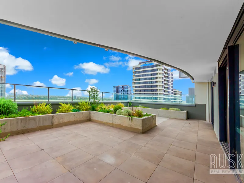 Brand New luxury with spectacular panoramic views