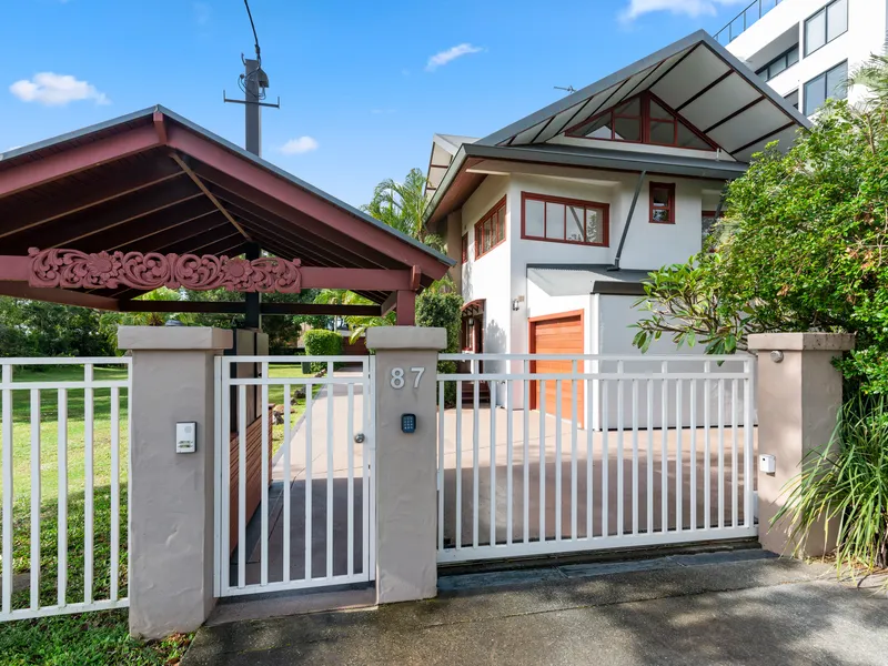 Unique Luxury Townhouse