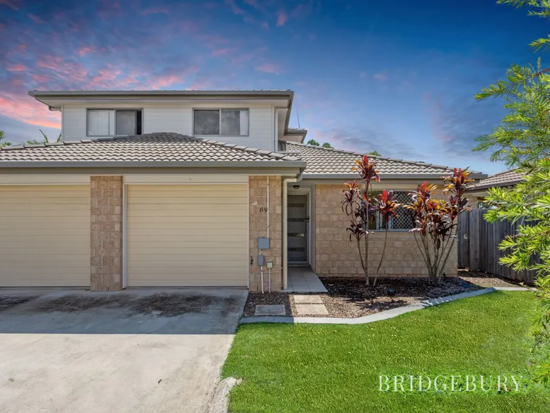 WELL PERFORMING TOWN HOUSE, GREAT LOCATION AND LONG LEASE