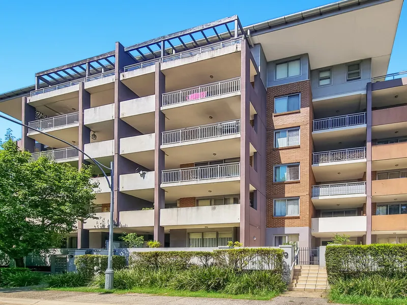 Brilliant Location – 4 Bedroom Family Home with a Family Room Area