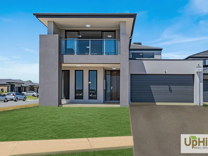 Brand  New Double Storey Luxurious Family home in Delarary estate!!!