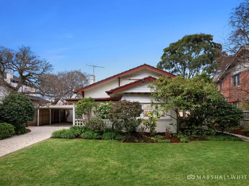 Landmark Entertainer in Prized Location