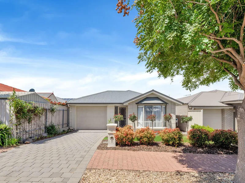 READY, SET, MOVE ON IN... LIFE MADE EASY! 