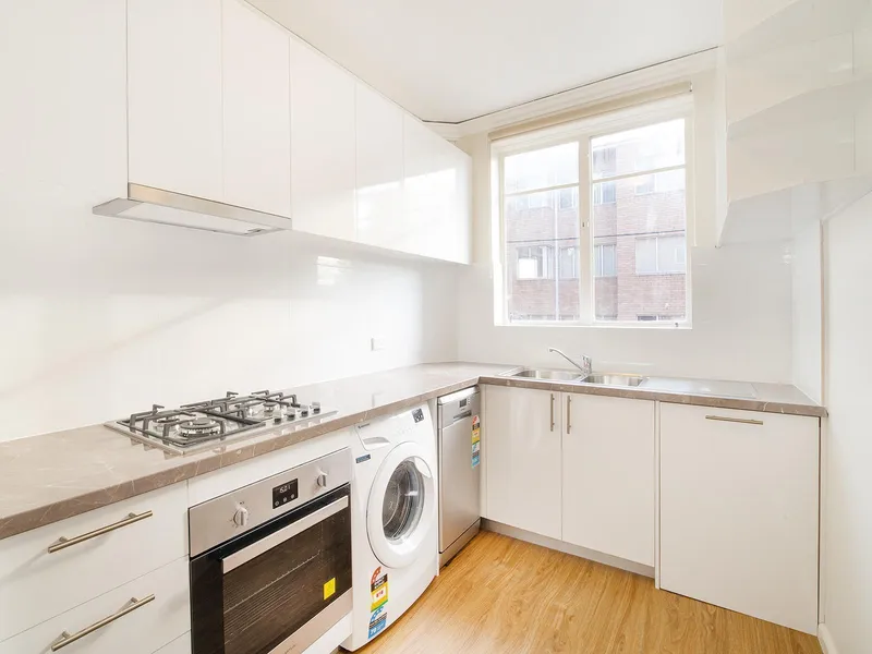 2 Bedroom Apartment in a Well Maintained Block