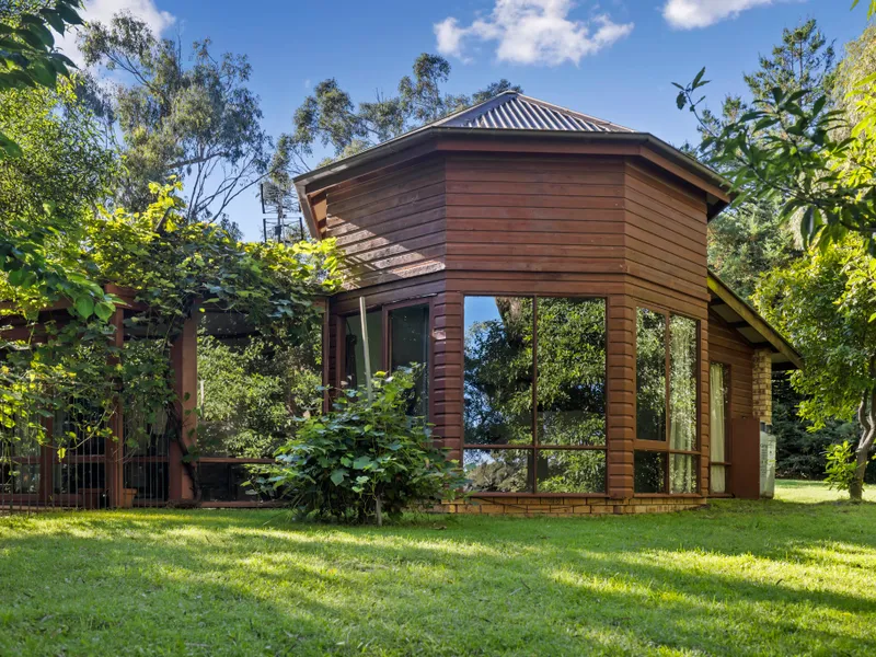 Blissful retreat with two hideaway homes