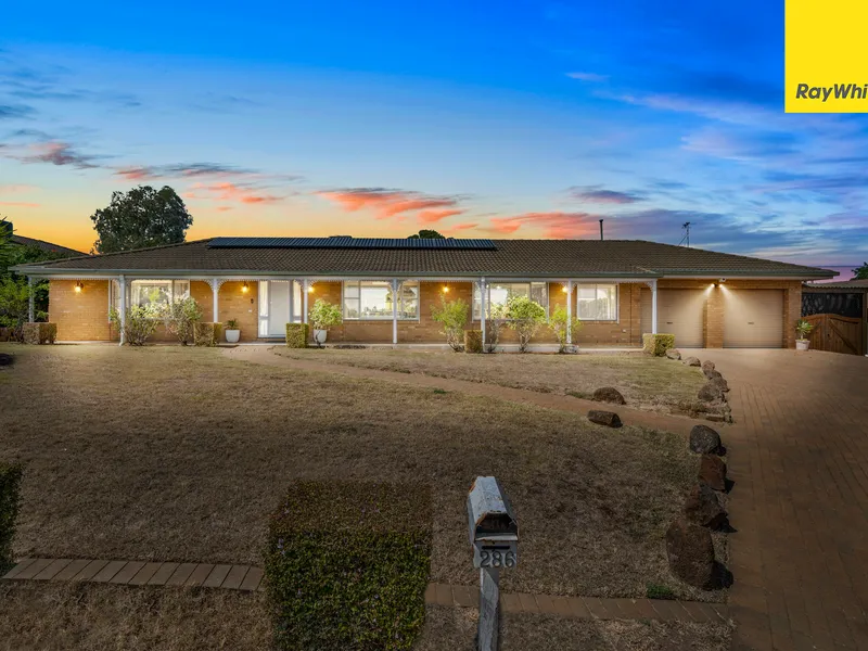 EXCEPTIONAL FAMILY LIVING WITH SIDE ACCESS & LARGE SHED - 1,308m2 (approx.)