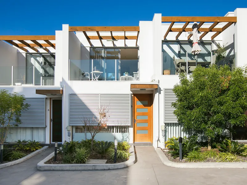 Modern Terrace Apartment