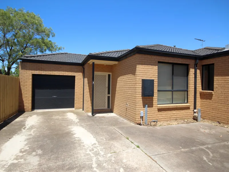 Privacy, back block of 3