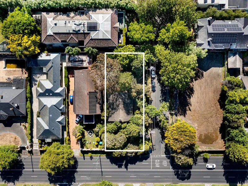 A Golden Opportunity on 827sqm (approx)