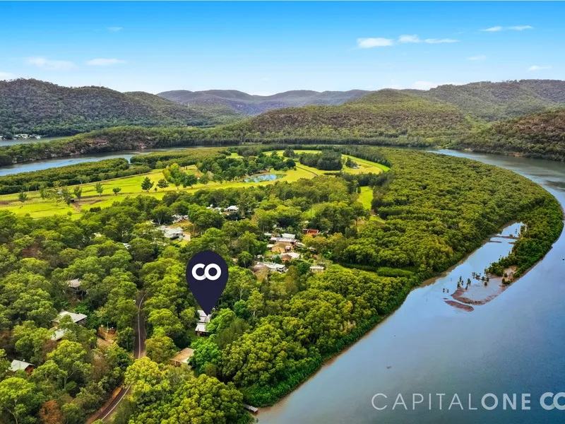 Riverfront  country style cottage