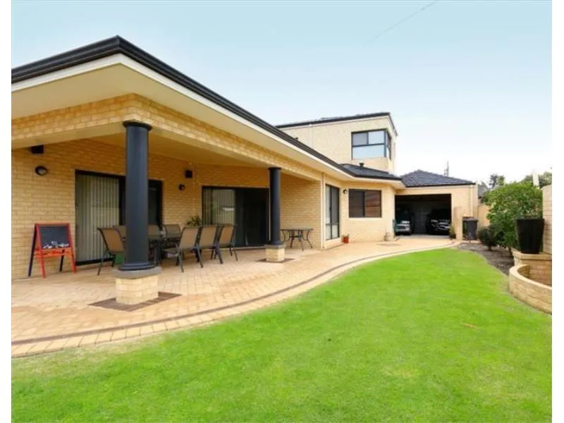 BIG, BOLD & BEAUTIFUL