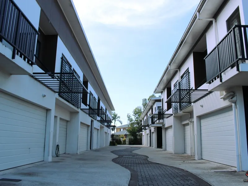 Self contained studio room in heart of Maroochydore